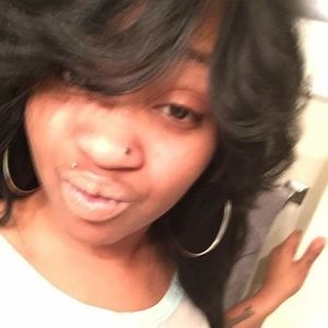 Meet your Posher, Rena